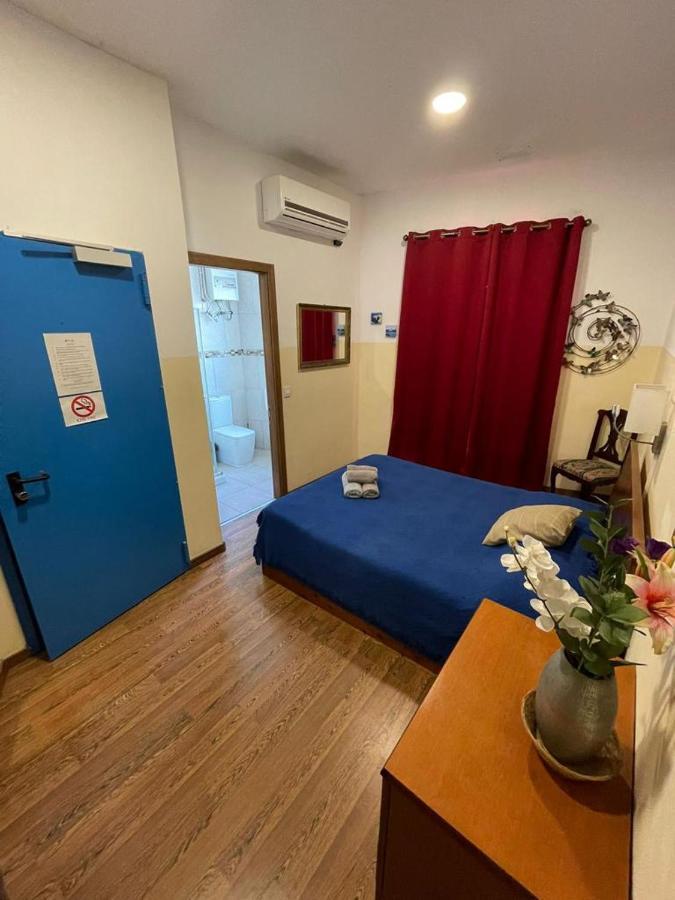Marco Polo Party Hostel Saint Julian's Exterior photo